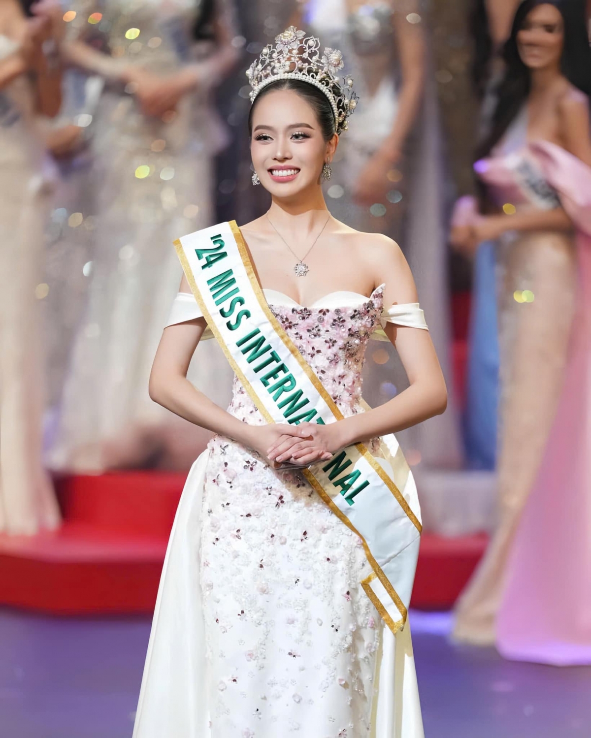 Hoa hậu Thanh Thủy đăng quang Miss International 2024