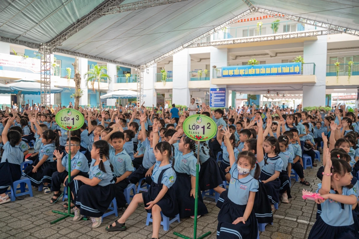 Đào tạo kiến thức an toàn giao thông cho các em học sinh