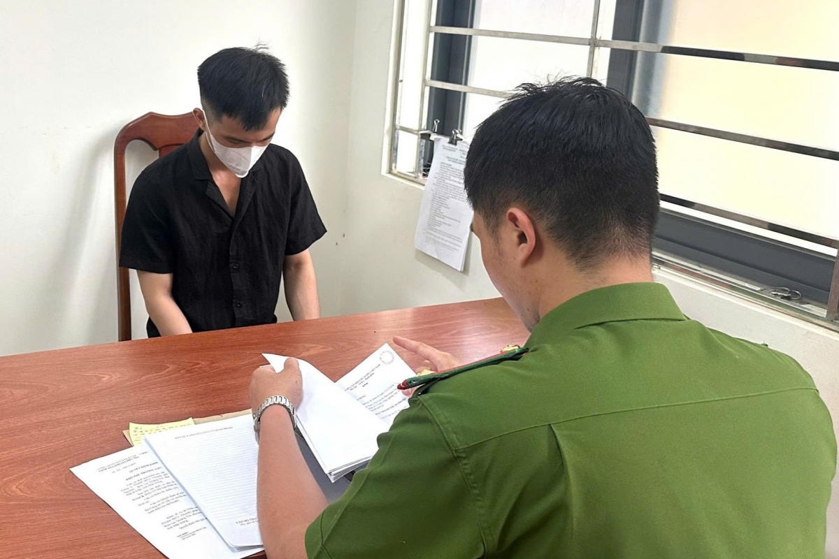 Hồ Thế Bảo tại cơ quan công an. Ảnh: MQ