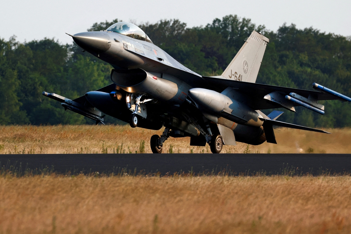 Tiêm kích F-16. Ảnh: Reuters