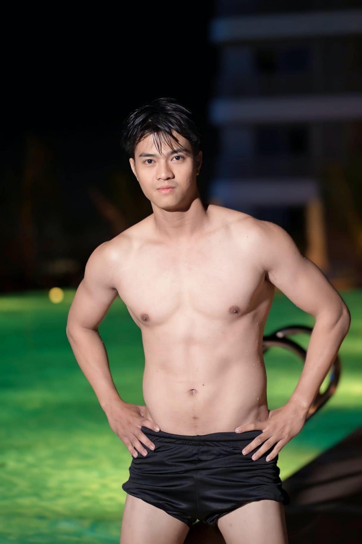 Tại Mr World 2024, Sam Syinthavong đem đến Dự án Nhân ái "Autism Kids Talk" nhằm tăng nhận thức của xã hội về trẻ em tự kỷ và có thể quyên góp từ thiện cho các nhu cầu cần thiết cho các bé.