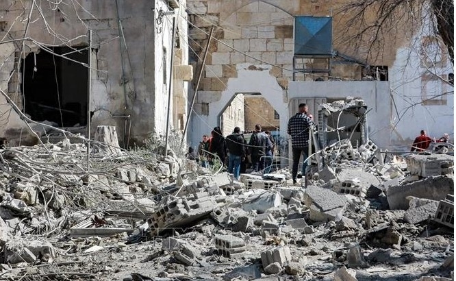 Những toà nhà bị hư hại sau các vụ không kích của Israel xuống thủ đô Damascus, Syria ngày 19/2/2023. (Ảnh minh họa: THX/TTXVN)