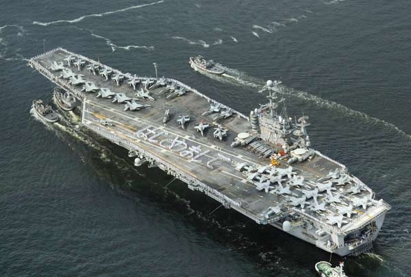 Tàu sân bay nguyên tử USS George Washington. Ảnh: Jiji Press