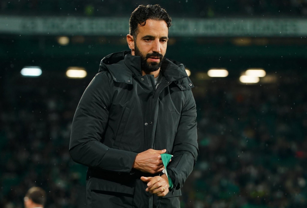 HLV Ruben Amorim trong trận đấu Sporting Lisbon đánh bại Estrela da Amadora 5-1 rạng sáng nay. (Ảnh: Getty). 