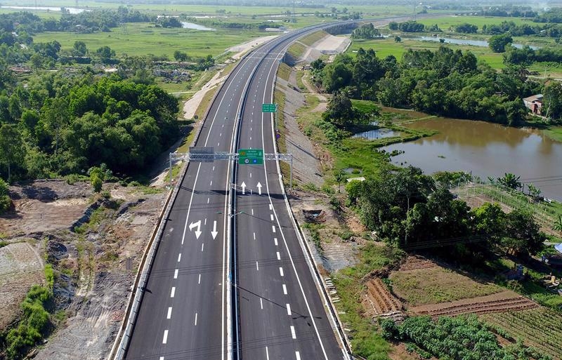 Năm 2024 thêm 109km đường cao tốc hoàn thành, đưa vào khai thác, nâng tổng chiều dài đường bộ cao tốc cả nước đến nay lên hơn 2.021km. Ảnh minh họa