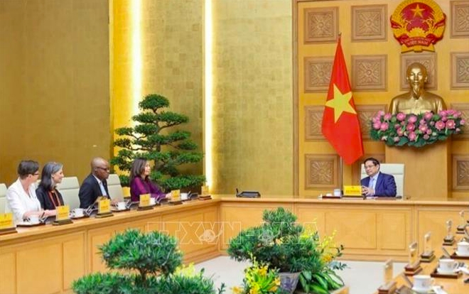 Thủ tướng Phạm Minh Chính tiếp bà Pauline Tamesis, Điều phối viên thường trú Liên Hợp Quốc tại Việt Nam và Trưởng đại diện một số tổ chức của LHQ (Ảnh: Dương Giang/TTXVN)