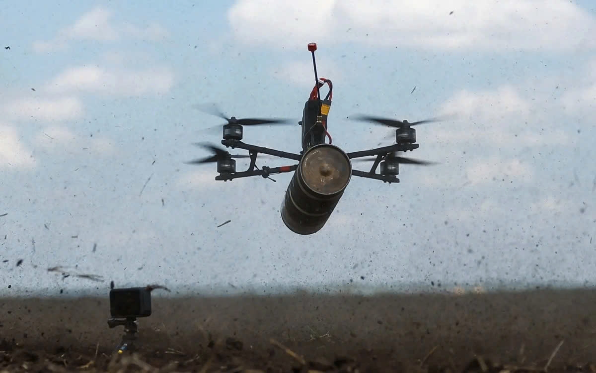 Một loại UAV FPV của Ukraine. Ảnh: Reuters.
