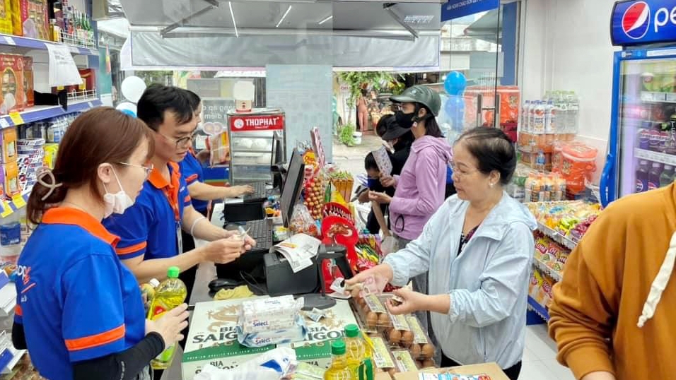 Nhiều chương trình khuyến mãi giảm giá sâu dành cho khách hàng mua sắm trong dịp khai trương Co.opSmile