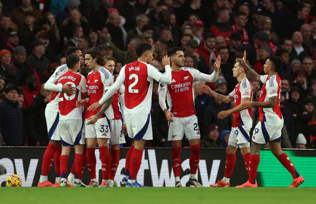 Arsenal sớm có bàn mở tỉ số (Ảnh: Reuters)