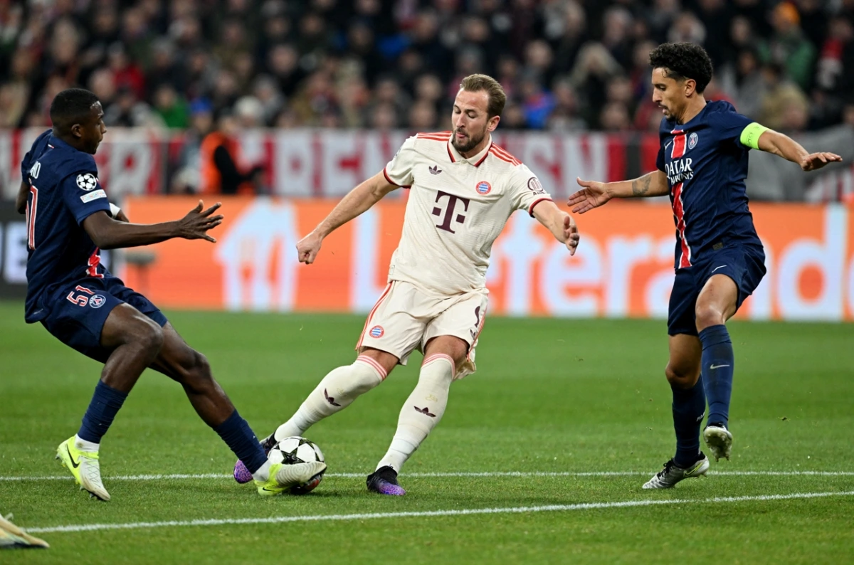 Bayern Munich tạo ra nhiều cơ hội dứt điểm (Ảnh: Reuters)