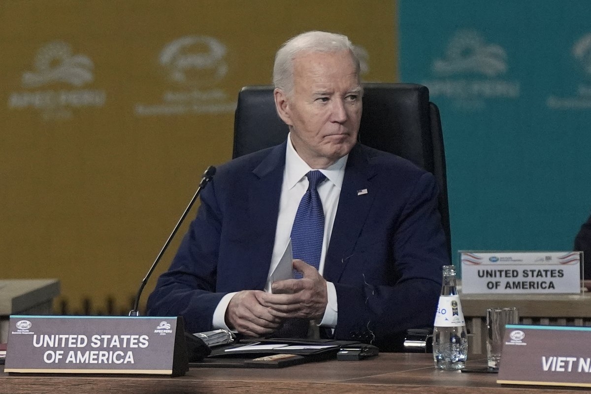 Tổng thống Joe Biden tại phiên đối thoại giữa các nhà lãnh đạo APEC tại Peru, ngày 15/11/2024. Ảnh: Newsweek