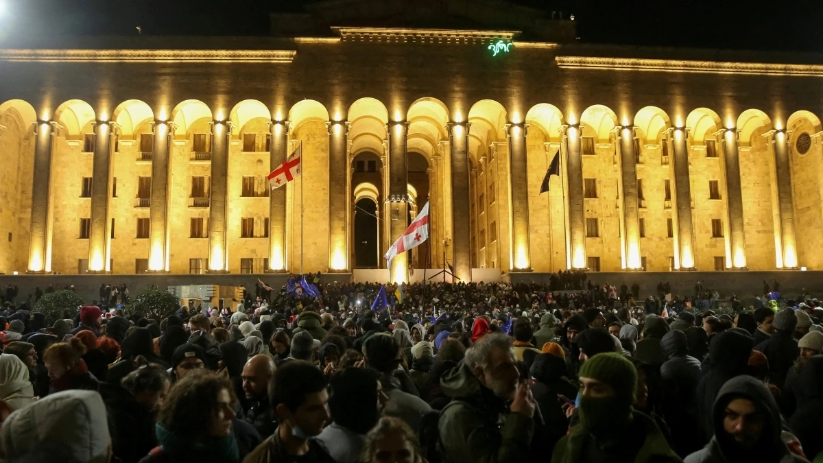 Biểu tình lan rộng khắp Georgia (Ảnh: Reuters).