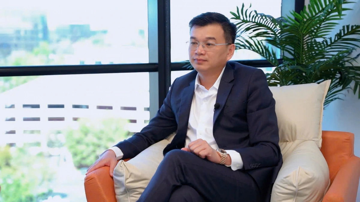Ông Lê Hùng Anh, Chủ tịch Tập đoàn BIN Corporation tại Văn phòng làm việc Chi nhánh Công ty One IBC, Hoa Kỳ