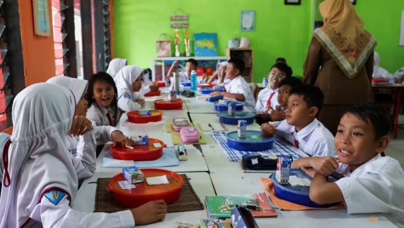 Indonesia thử nghiệm chương trình bữa trưa miễn phí tại một trường tiểu học ở Tangerang, tháng 8/2024. Ảnh: Reuters
