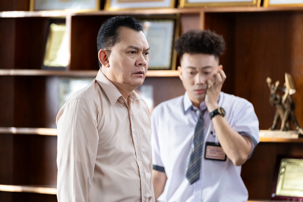 NSƯT Hữu Châu làm ba của Ginô Tống