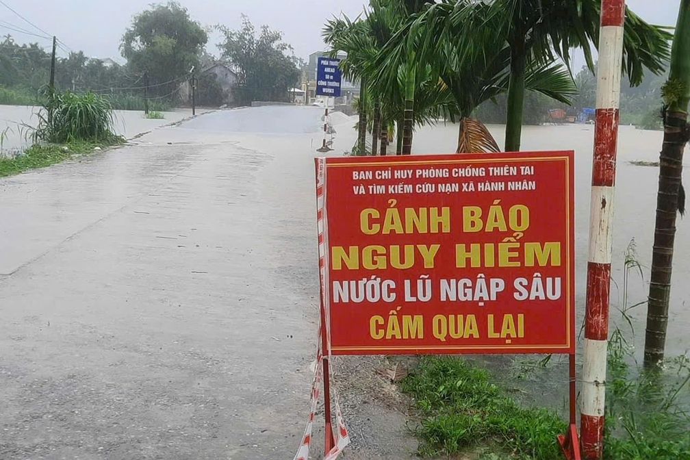 Cơ quan chức năng đặt biển cảnh báo nguy hiểm