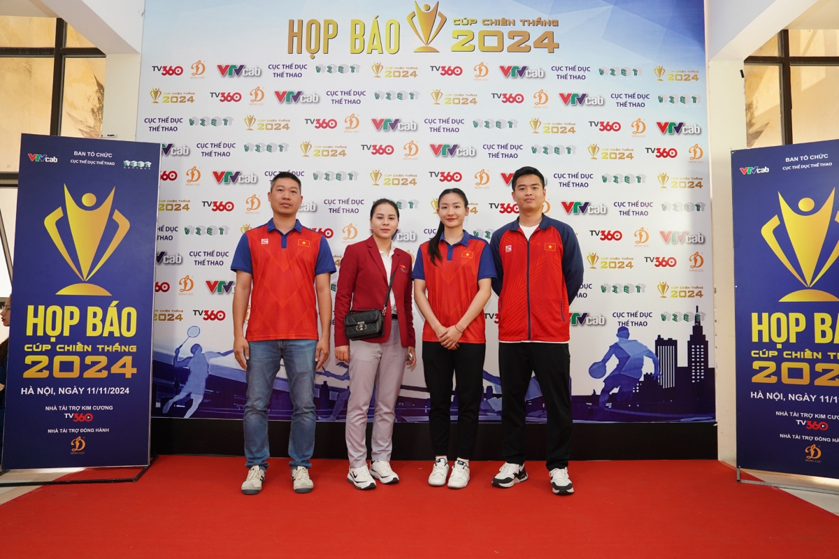 Vietnamese shooter Trinh Thu Vinh (second from left) is among the favourite candidates for the Victory Cup 2024. (Photo: vietnamnet.vn)