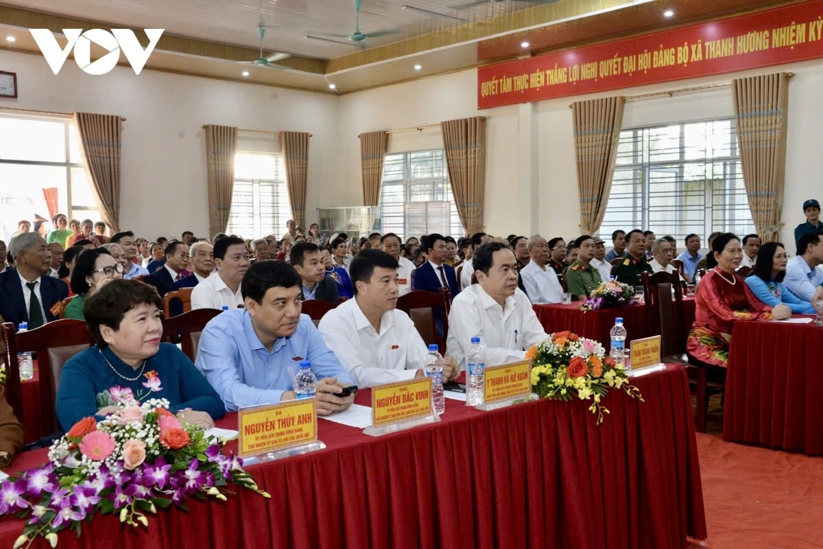 Chủ tịch Quốc hội Trần Thanh Mẫn dự Ngày hội đại đoàn kết toàn dân tộc tại Thôn Lời, xã Thanh Hương, huyện Thanh Liêm, tỉnh Hà Nam. 