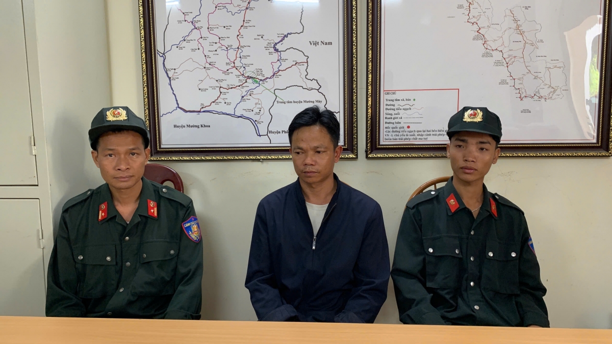Đối tượng Tòng Văn Phanh tại cơ quan công an