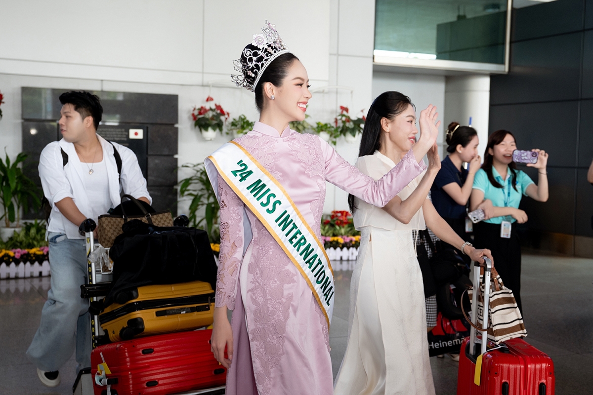 Sau gần một tuần đăng quang chung kết Miss International 2024, Hoa hậu Huỳnh Thị Thanh Thuỷ trở về Việt Nam.