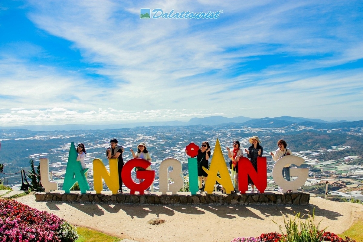 Đà Lạt là điểm đến hấp dẫn du khách trong nước và quốc tế. Nguồn: Dalattourist