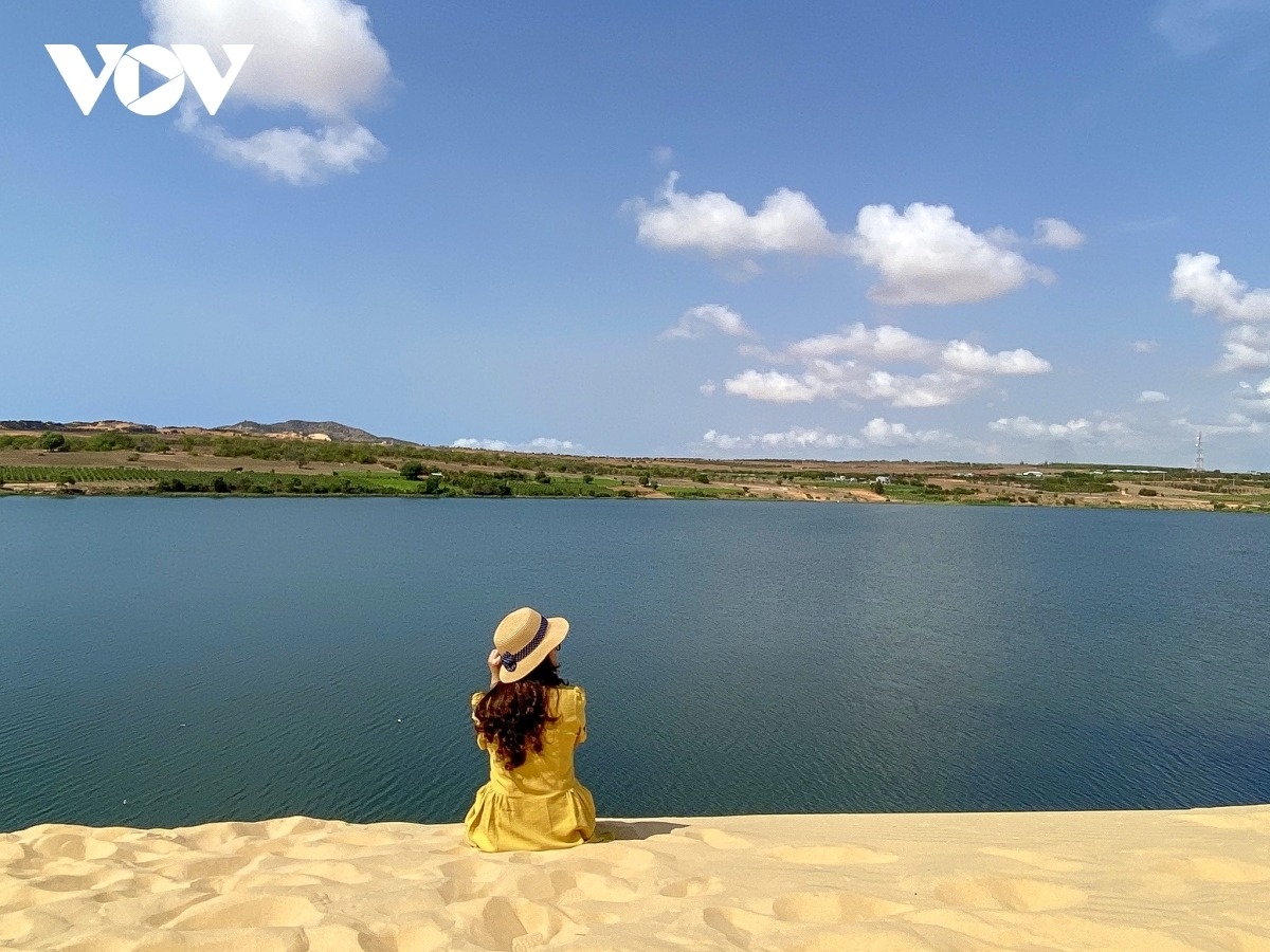 Đồi cát Bàu Trắng là điểm đến không thể bỏ qua trong chuyến du lịch Phan Thiết, Bình Thuận.