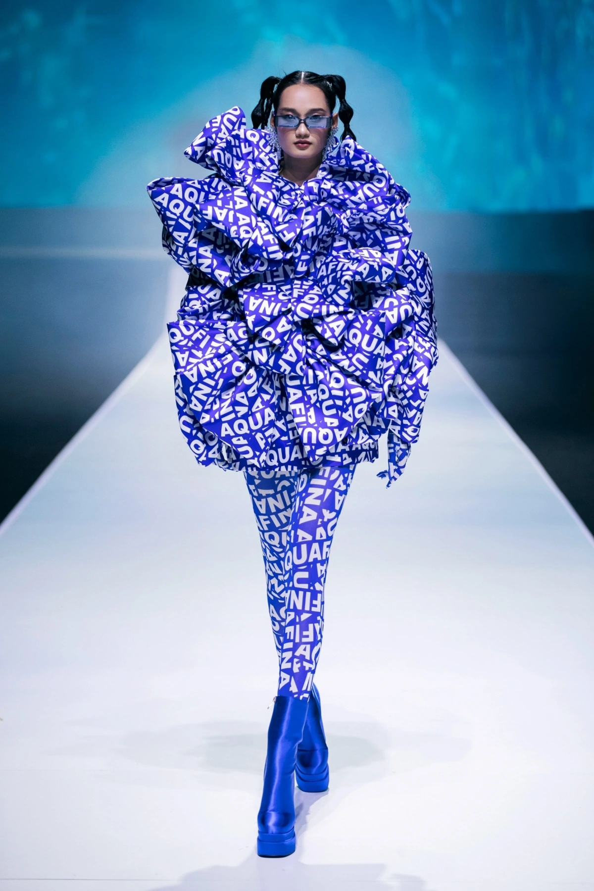 The Vietnam International Fashion Week was first held back in 2014 and has quickly become the leading fashion event in ASEAN. In Asia, it ranks as the fourth largest show behind only Tokyo, Seoul, and Shanghai fashion weeks.