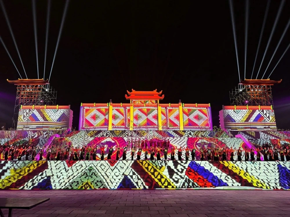 Khai mạc Festival Ninh Bình lần thứ III năm 2024. (Ảnh: TTXVN)