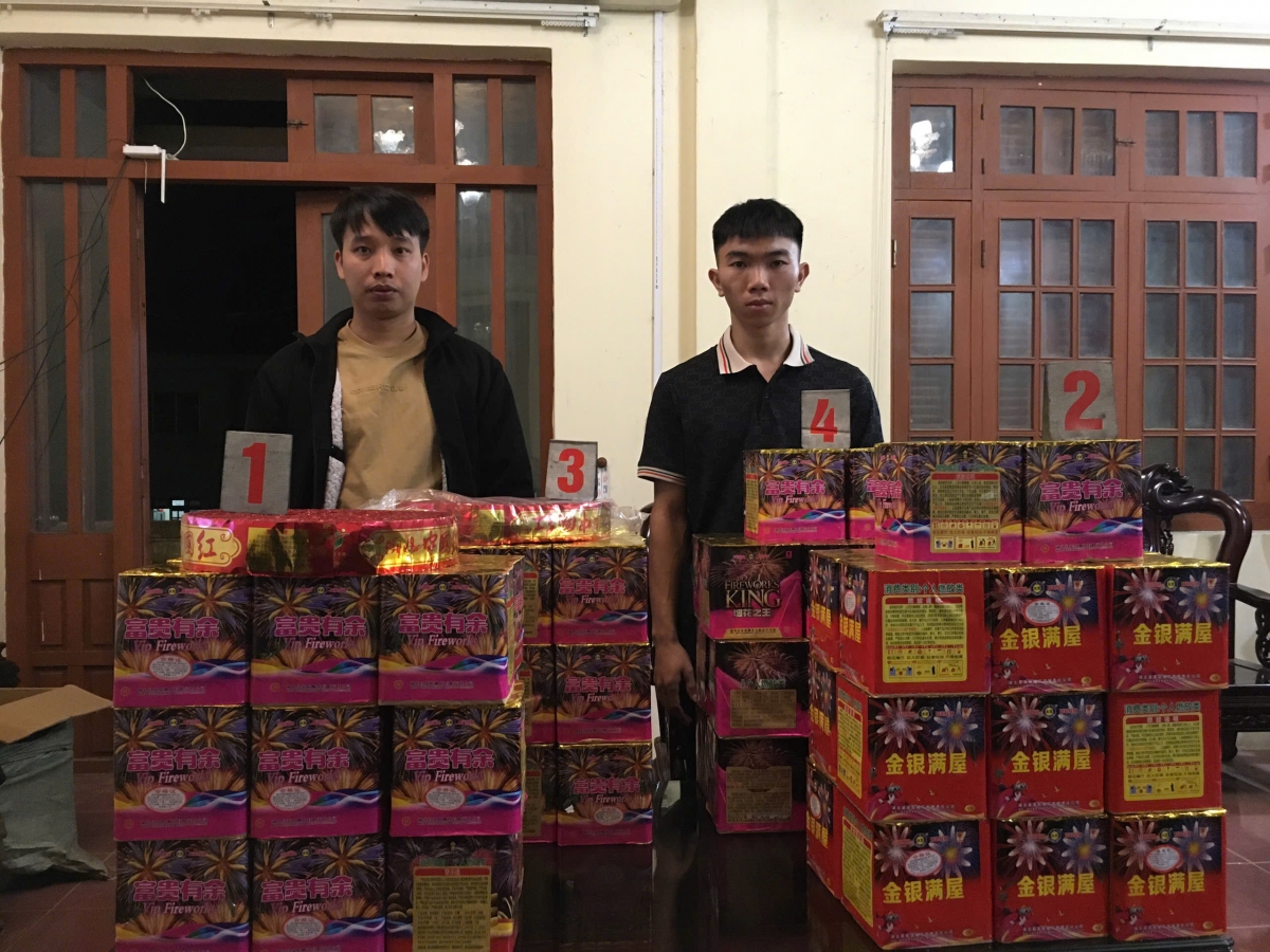 Hai đối tượng cùng 103,7kg pháo nổ bị phát hiện bắt giữ