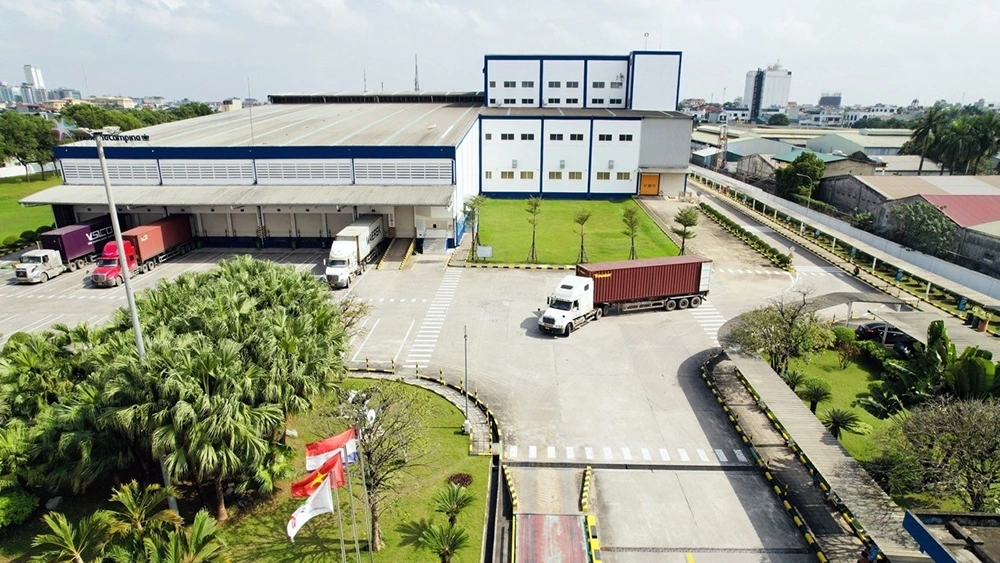 Nhà máy FrieslandCampina Hà Nam, một trong các nhà máy tại châu Á tiên phong thực hiện mô hình sản xuất xanh