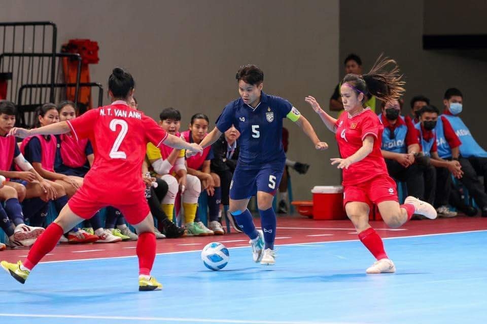 ĐT futsal Việt Nam thua Thái Lan (Ảnh: FAT).