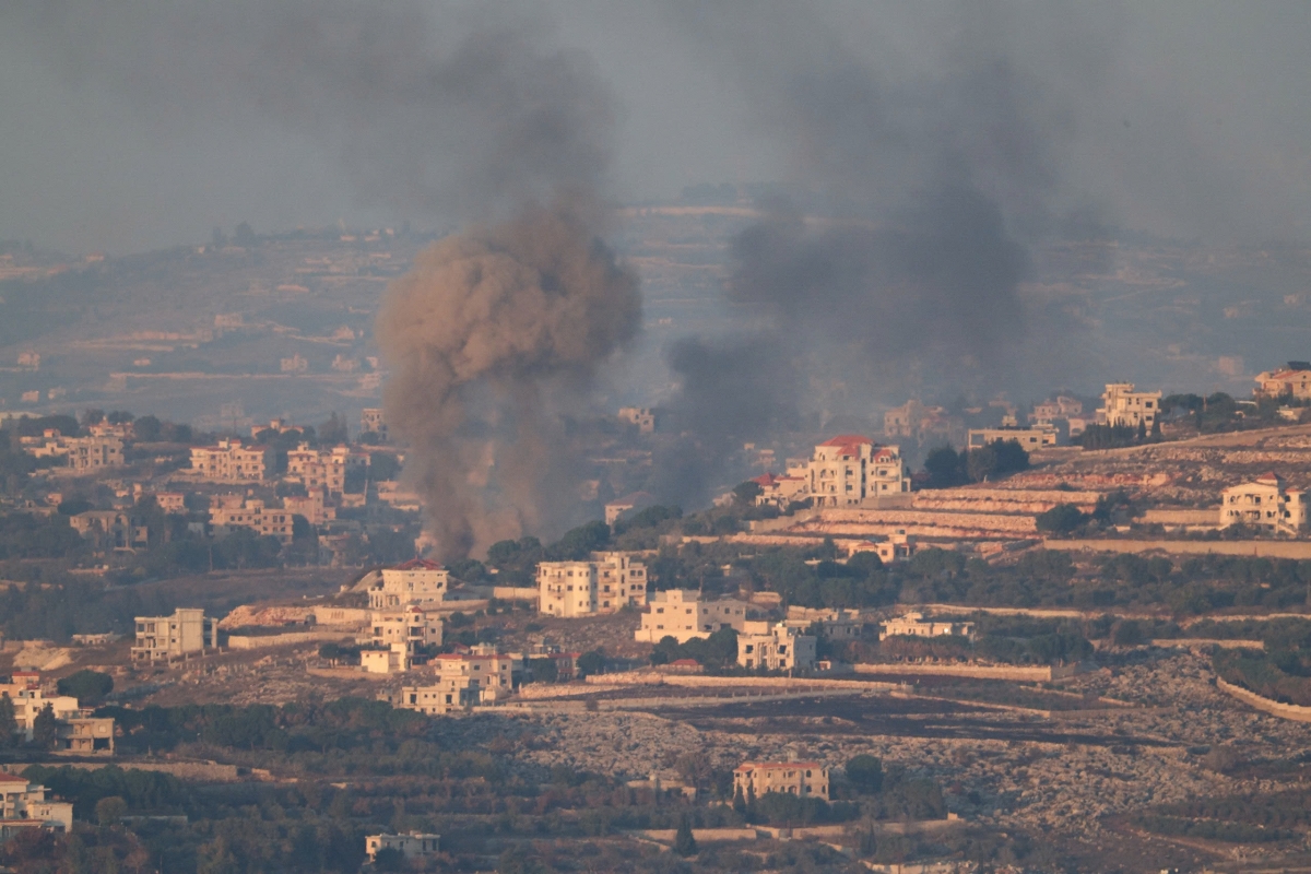 Khói bốc lên ở Lebanon gần biên giới với Israel, ngày 6/11/2024. (Ảnh: Reuters)
