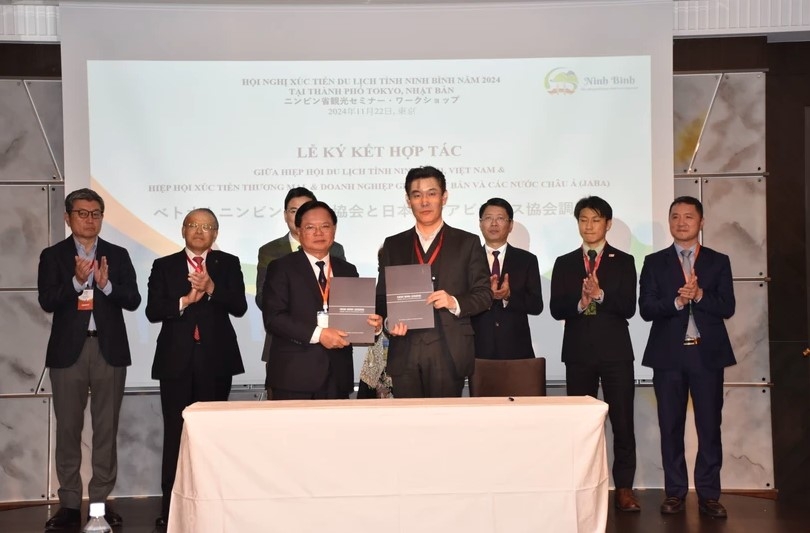 Several cooperation agreements are signed between tourism agencies of both countries in the framework of the promotion event.