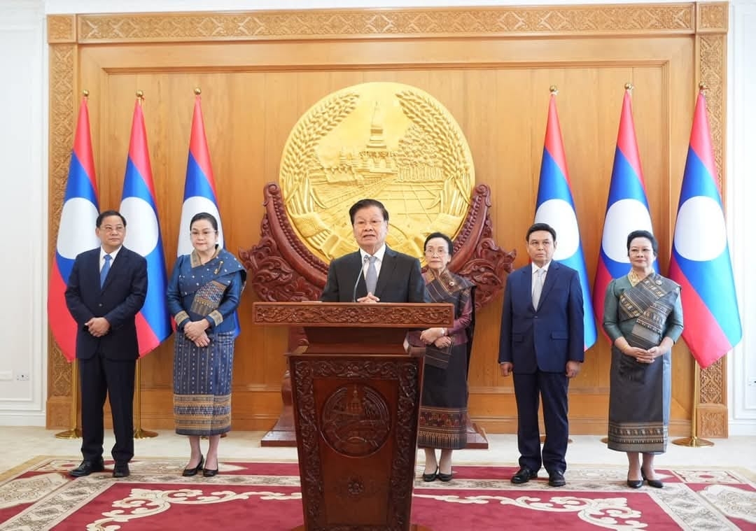 Tổng Bí thư, Chủ tịch nước Lào Thongloun Sisoulith bài phát biểu cảm ơn các Đại sứ và đại diện các tổ chức quốc tế đến chúc mừng Lào nhân ngày Quốc khánh (Nguồn: Đài phát thanh Quốc gia Lào)