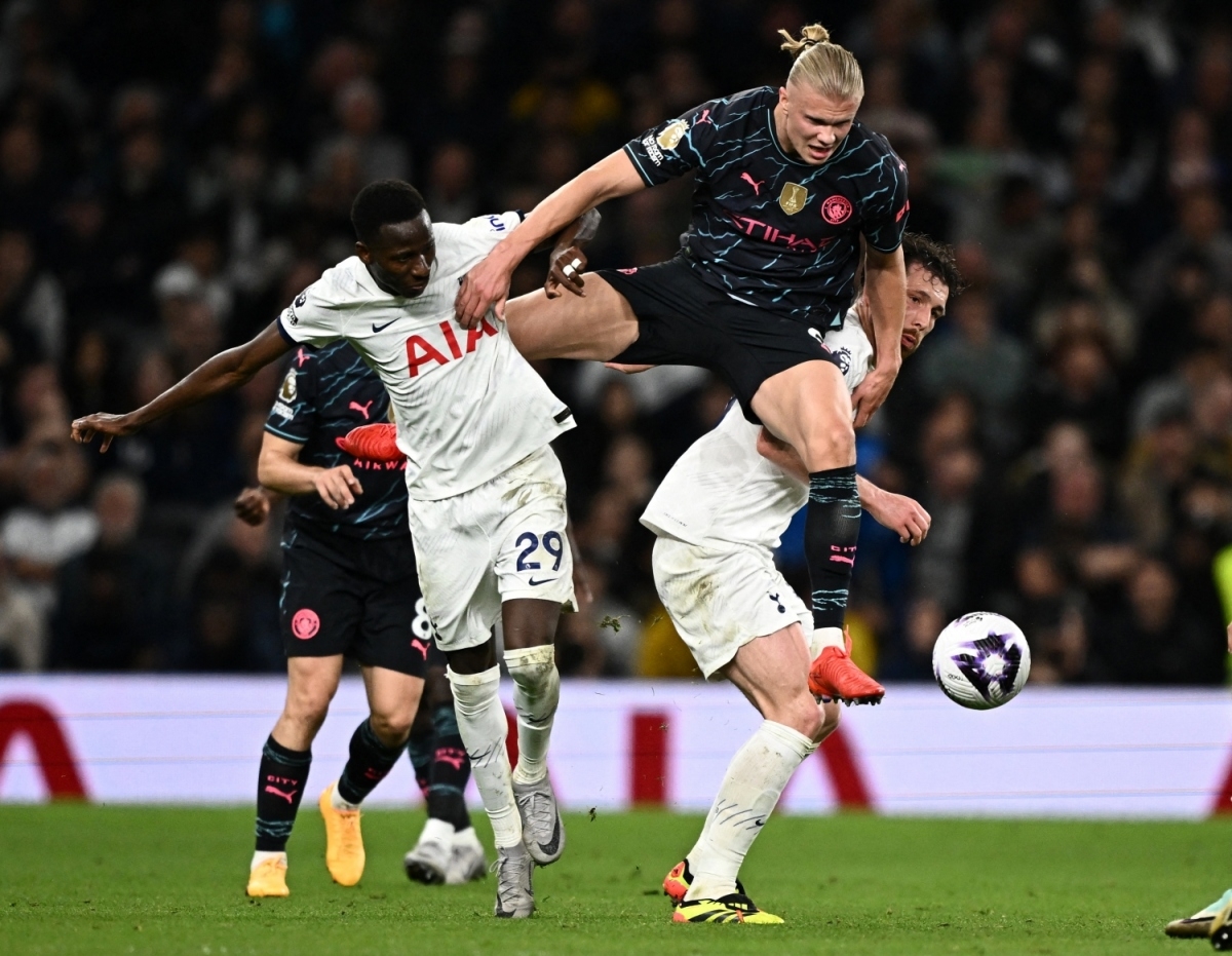 Man City gặp Tottenham sẽ là trận cầu tâm điểm hôm nay. (Ảnh: Getty).