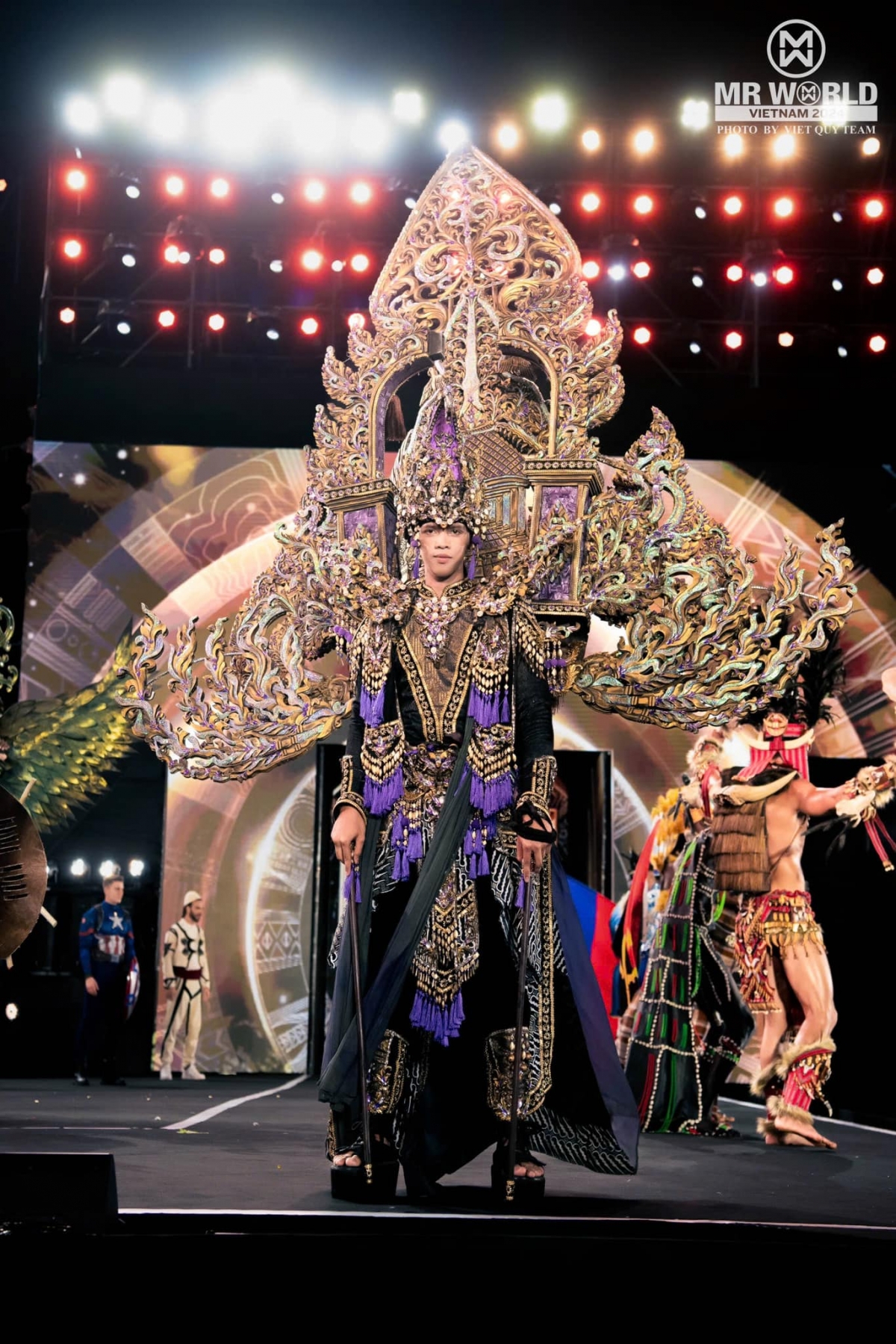 Photographed is an outfit inspired by the Kingdoms of Java in Indonesia.