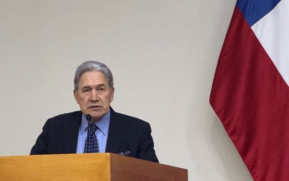 Phó Thủ tướng, Bộ trưởng Ngoại giao New Zealand Winston Peters phát biểu tại Chile. Ảnh: X.