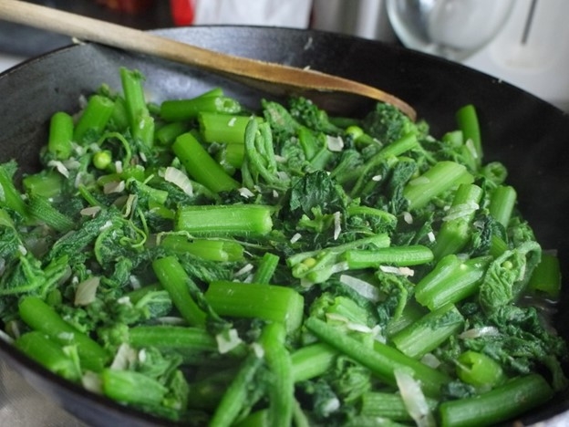 Rau bí đem lại nhiều lợi ích sức khỏe bất ngờ. Ảnh: Recipeyum