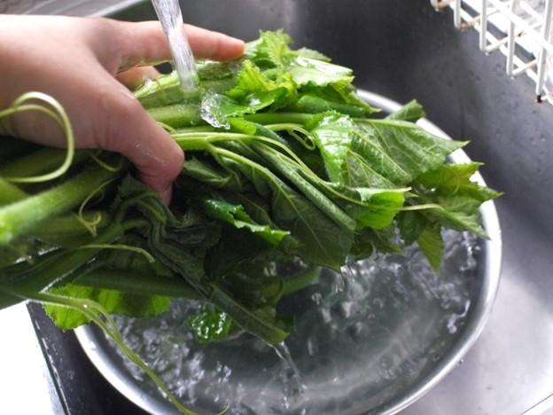 Rau bí hỗ trợ giảm triệu chứng viêm khớp dạng thấp. Ảnh: Recipeyum