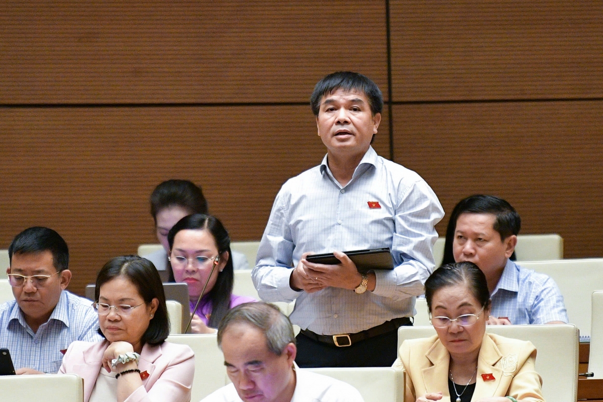 Đại biểu Nguyễn Hữu Toàn (Đoàn ĐBQH tỉnh Lai Châu)