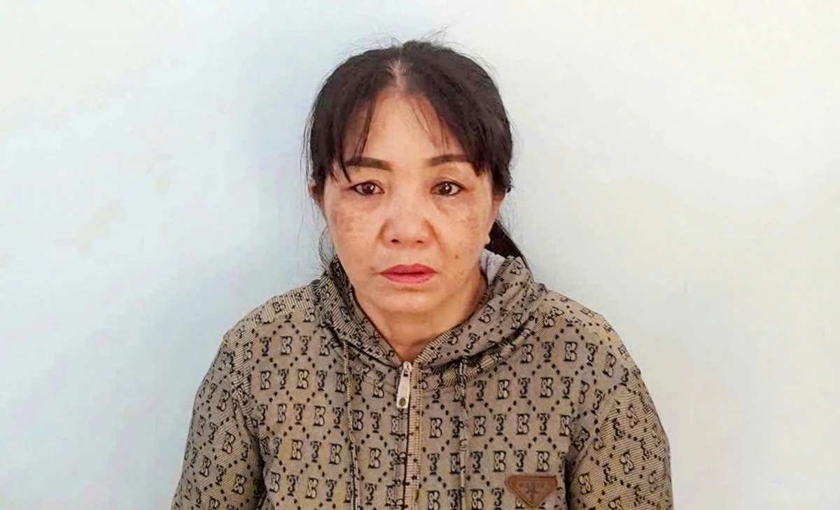 Nguyễn Thị Phượng bị bắt khẩn cấp để điều tra về hành vi hành hạ người khác