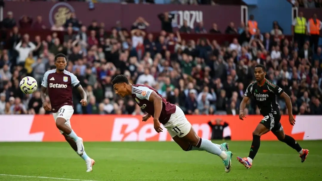 10. Ollie Watkins | Aston Villa | 6 bàn thắng.