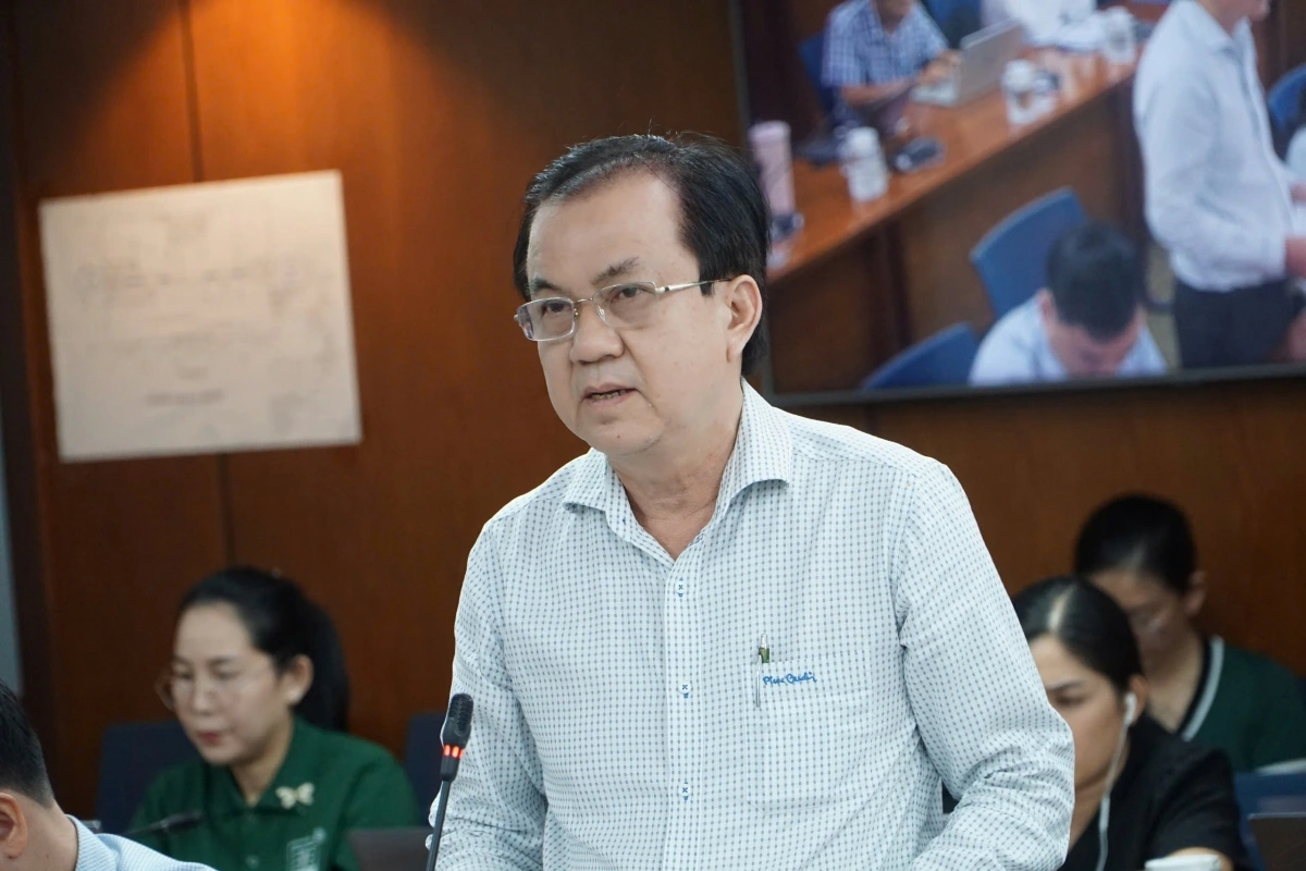 Ông Phạm Hữu Vĩnh, trưởng phòng thẩm định Quỹ phát triển nhà ở TP.HCM (ảnh: Đ.X)