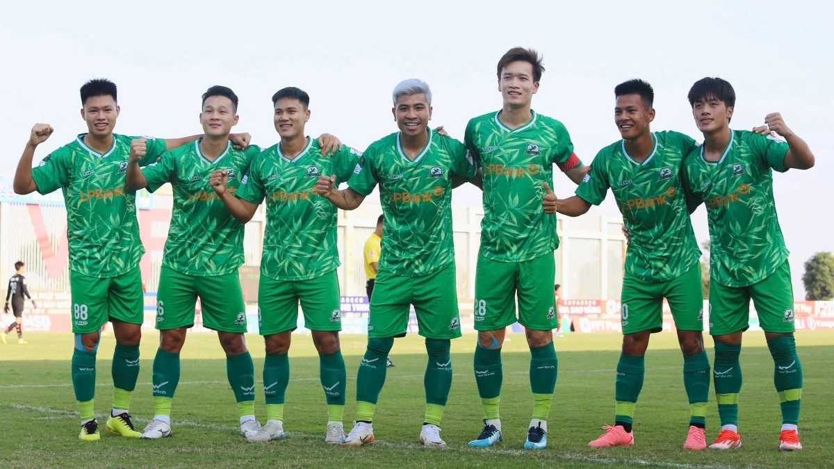 Ninh Bình thắng đậm PVF CAND (Ảnh: VPF).