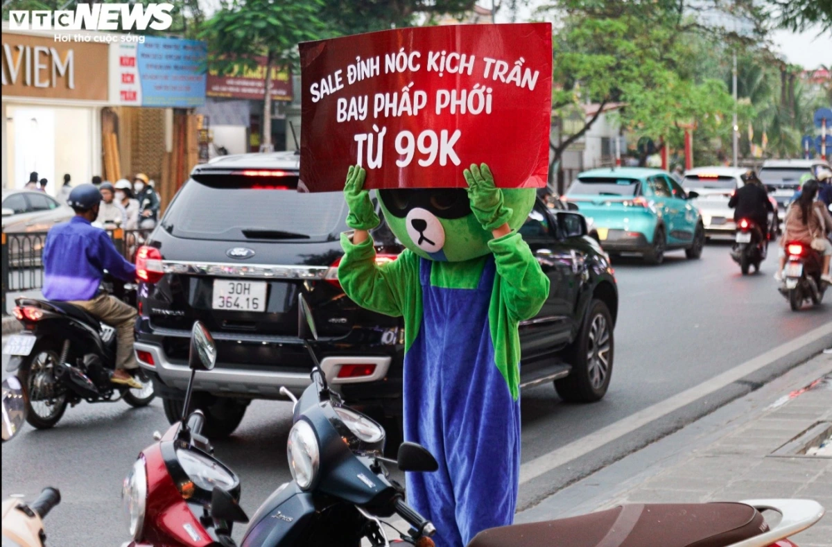 In Vietnam, the Black Friday sales last for around a week, with people able to enjoy big shopping discounts from November 23 to 29.