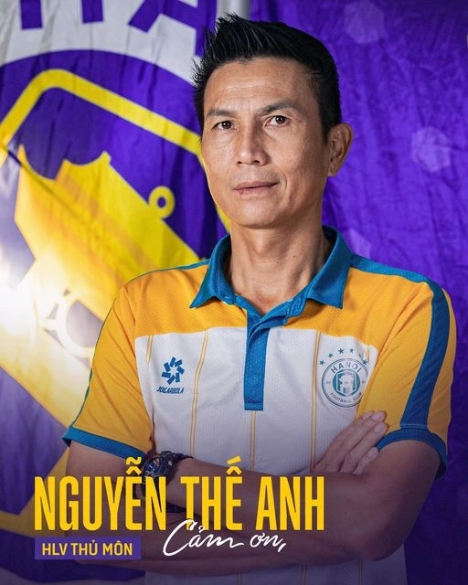  Hà Nội FC chia tay HLV thủ môn Nguyễn Thế Anh. 