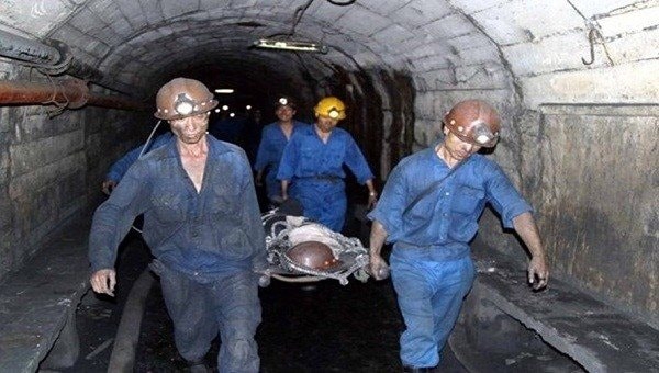 Ngày 7/11, tại Công ty Than Dương Huy (Tập đoàn Công nghiệp Than Khoáng sản Việt Nam) xảy ra vụ tai nạn lao động khiến một thợ sửa ch