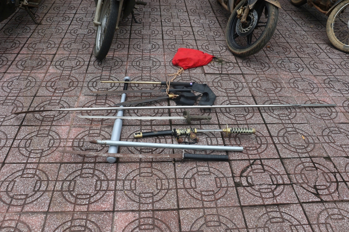 Tang vật trong 2 vụ việc