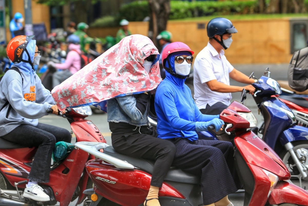 Hà Nội tiếp tục nắng, đêm không mưa