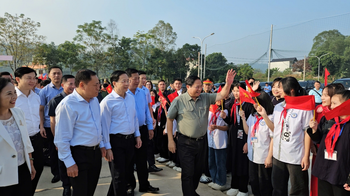 Thủ tướng Phạm Minh Chính dự Ngày hội Đại đoàn kết toàn dân tộc năm 2024 tại khu dân cư 8, thị trấn Na Sầm, huyện Văn Lãng, tỉnh Lạng Sơn